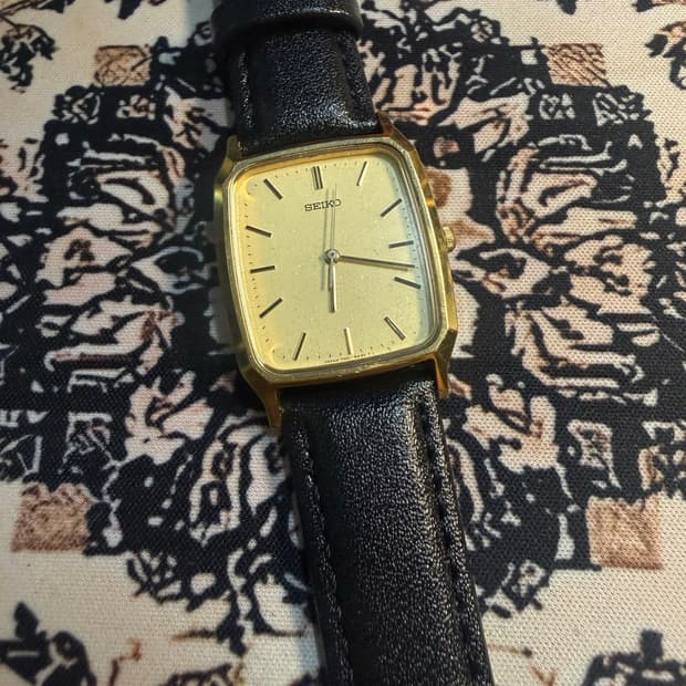 SEIKO 빈티지 쿼츠 시계