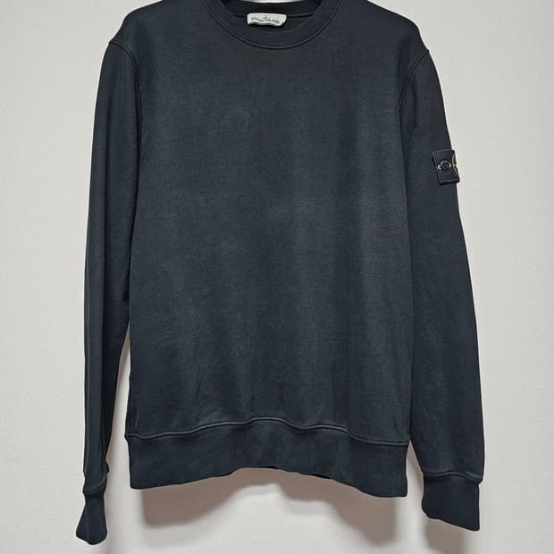 스톤아일랜드 맨투맨 블랙