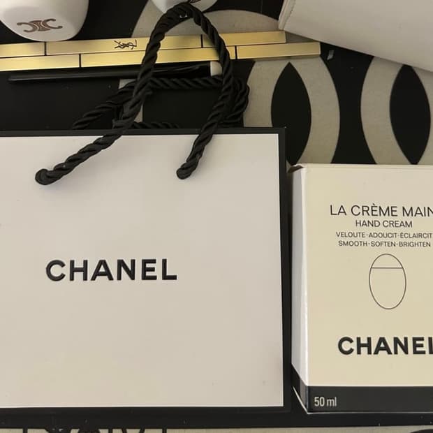 샤넬 라 크렘 망 핸드크림 50ml 쇼핑백