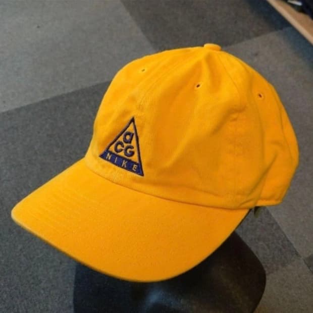 나이키 ACG 볼캡 초레어템