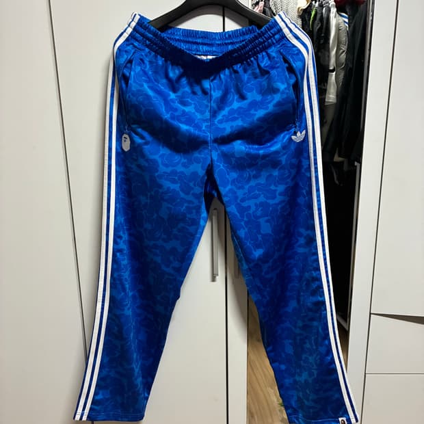 [새상품] 베이프 아디다스 트랙팬츠 (L)