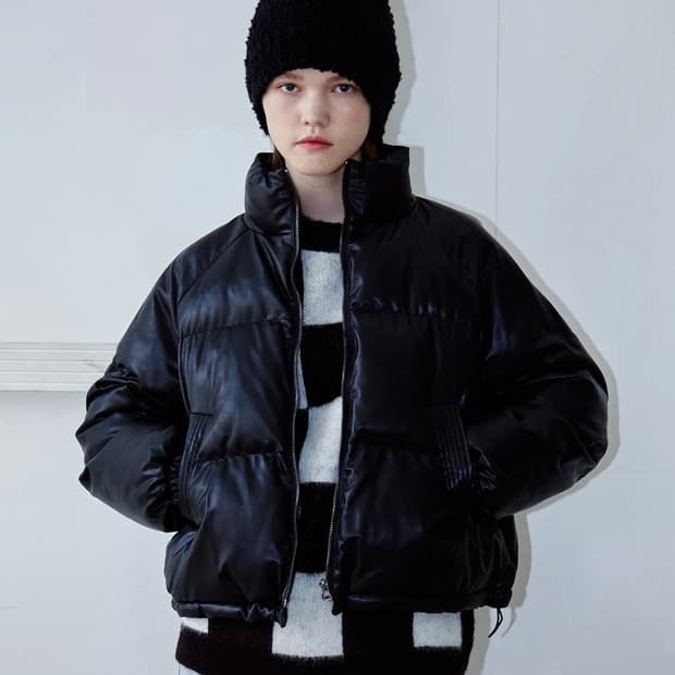 오디너리 홀리데이 레더 패딩 크롭 점퍼 [BLACK]