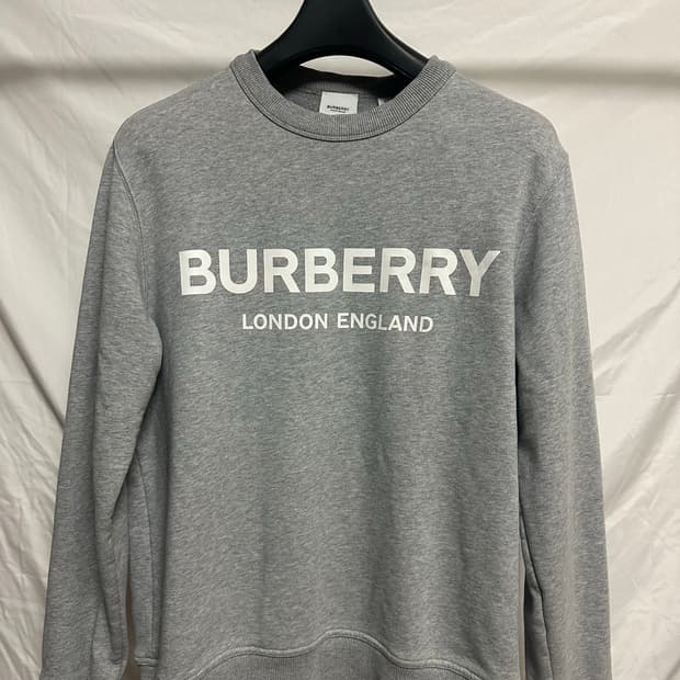 버버리 로고 프린팅 그레이 맨투맨 (S)