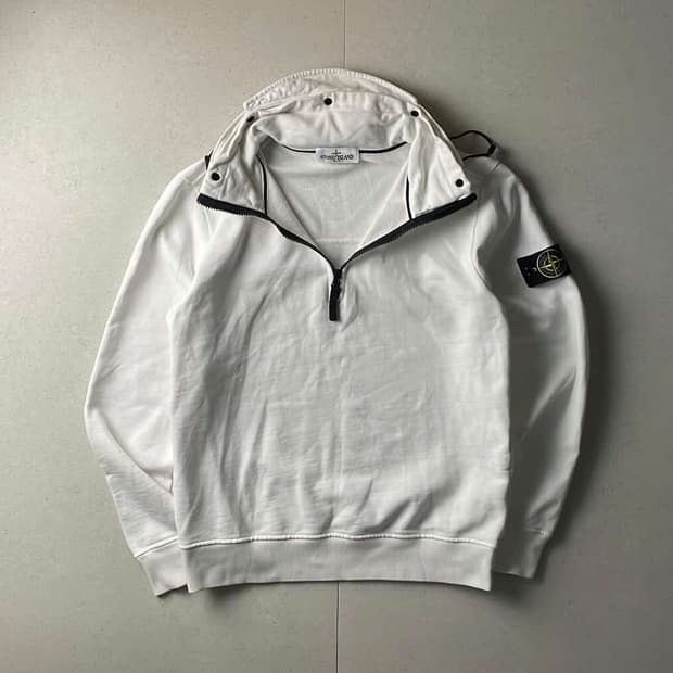 스톤아일랜드 반집업 후드