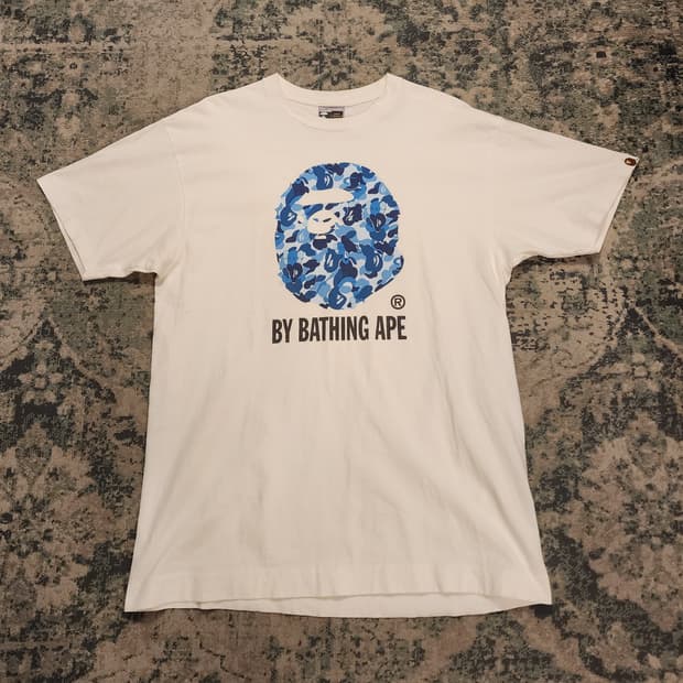 BAPE X KAWS 콜라보 리미티드 반팔티