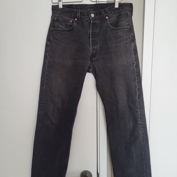 90s Levis 501 black