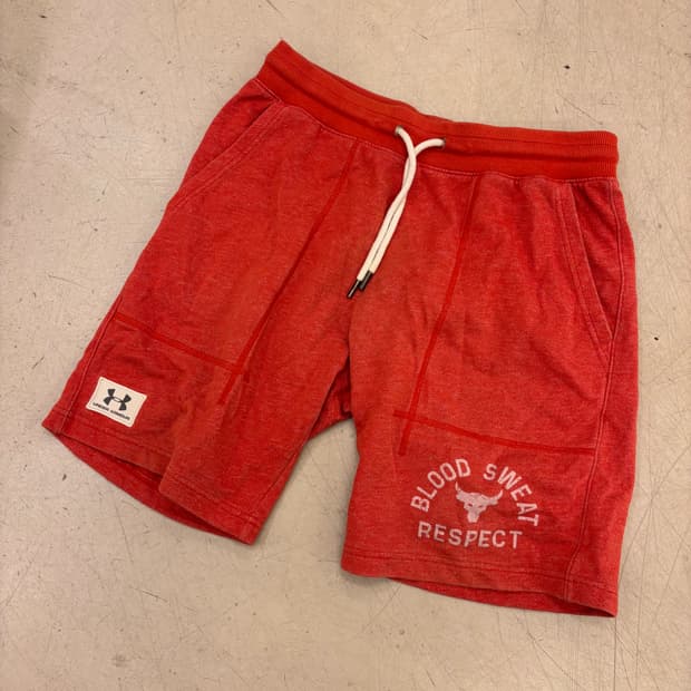 언더아머 블러드 락 하프팬츠