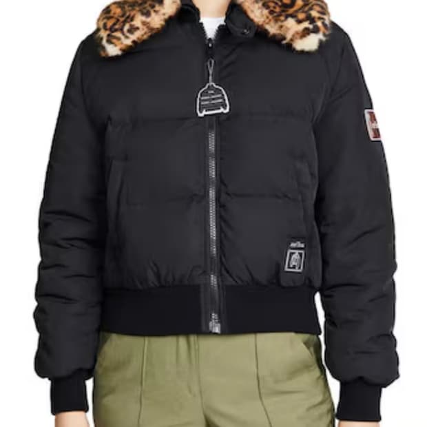 마크제이콥스 푸퍼 자켓 