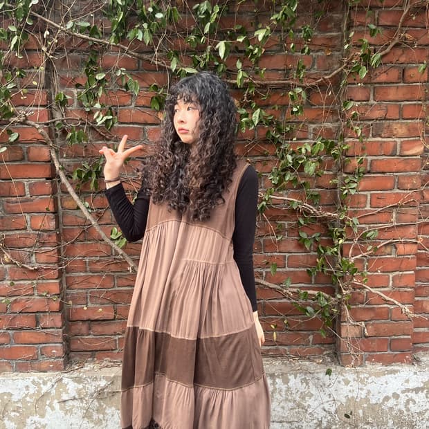 레드 브라운 패치 민소매 미디 원피스