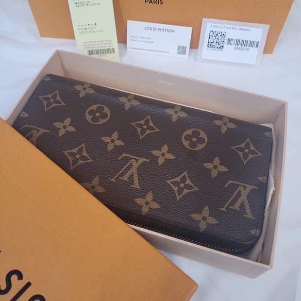 (미사용 새상품) 루이비통 지퍼 장지갑