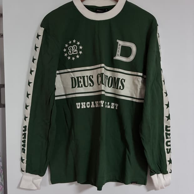 데우스 티셔츠