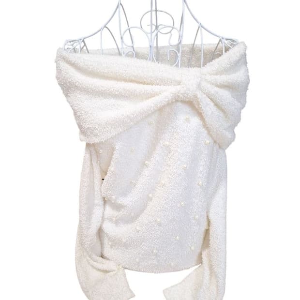 세실맥비 오프숄더 니트 진주알 리본 히메갸루