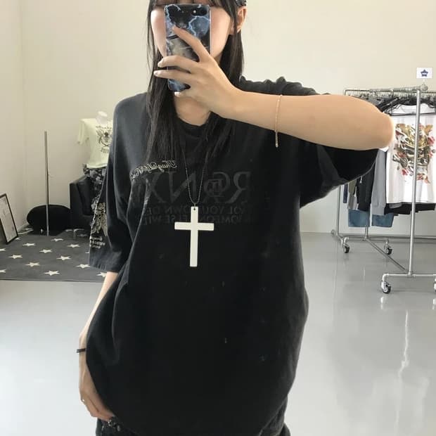 JPN 펑크 후면 십자가 디테일 반팔 