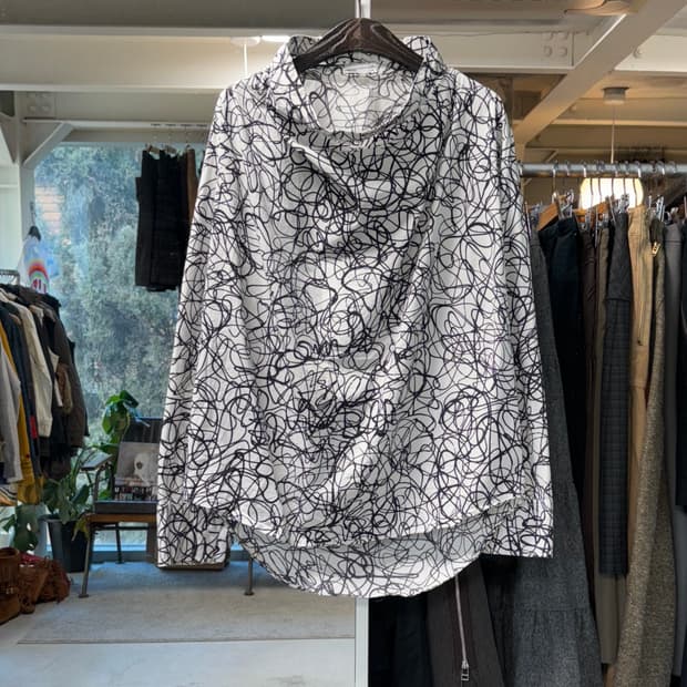 라드 뮤지션 카울넥 셔츠