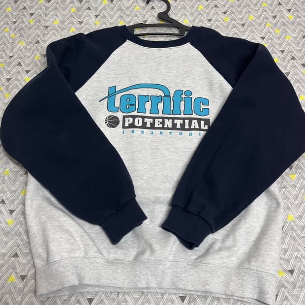 1993 스튜디오 기모 맨투맨