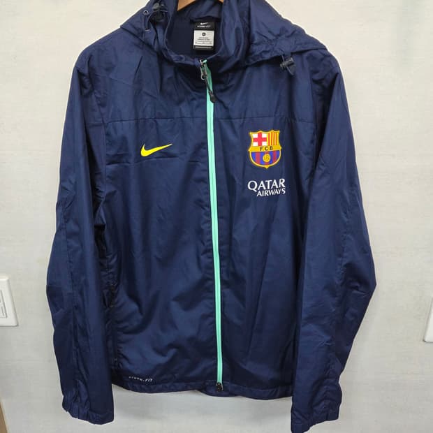 나이키 스톰핏 투웨이 바로셀로나 바람막이 후드자켓 xl