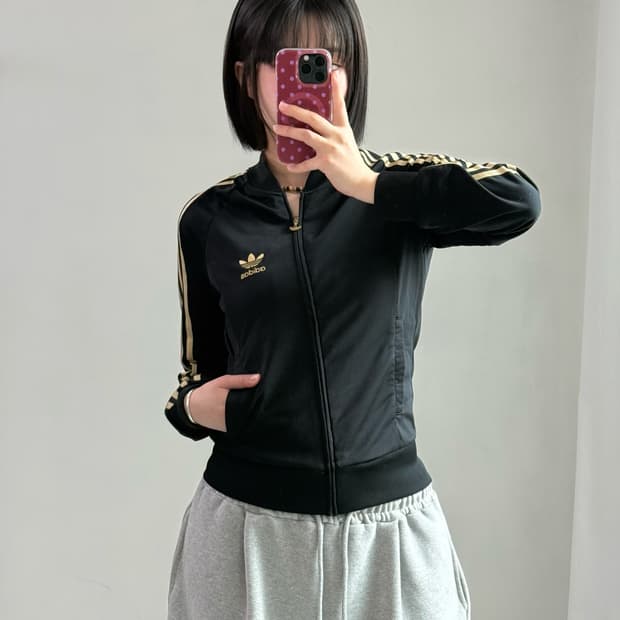 아디다스 블랙 골드 딱붙 져지