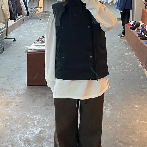 나이키 써마핏 테크팩 패딩 베스트 H1263