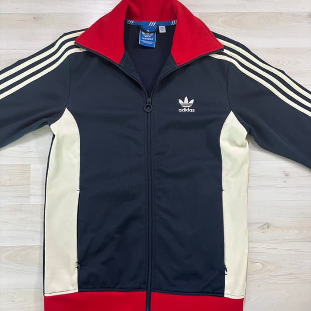 아디다스 유로파 네이비 레드 져지