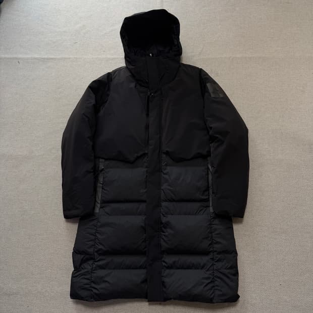 아디다스 x HUMAN RACE 롱패딩 (조끼 탈부착 가능)