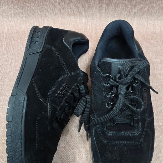 루이비통 정품 UK6- 트레이너 스웨이드 벨벳