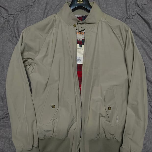 바라쿠타 어센틱핏 베이지 42