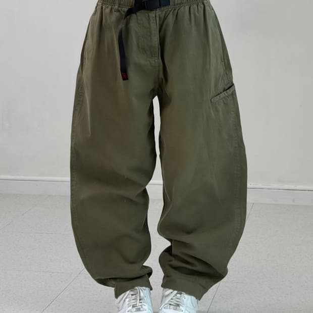 그라미치 카키 팬츠