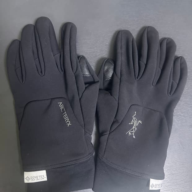 아크테릭스 벤타 글러브 M 사이즈 