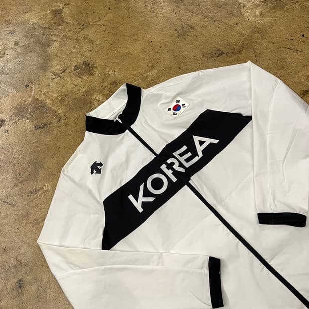 [정품/105] 데상트 KOREA 바람막이 화이트 b17