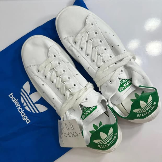 [270] 아디다스 발렌시아가 스탠스미스 