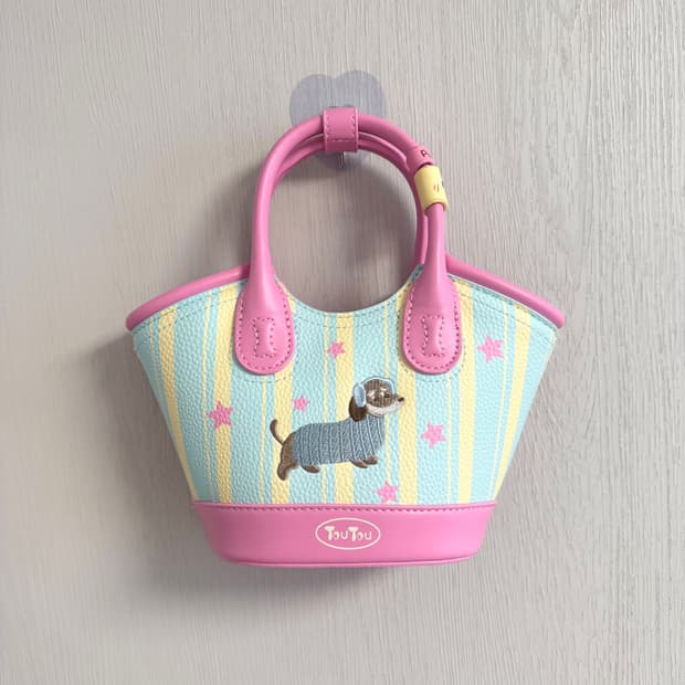 toutou 닥스훈트 자수 미니백