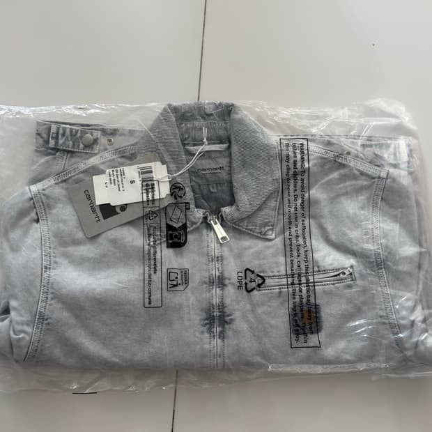 칼하트 디트로이트 자켓