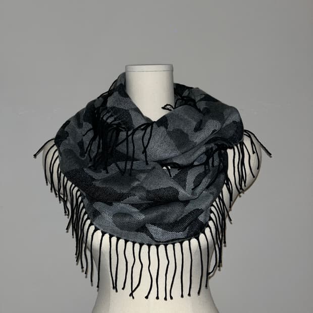 📦 Japanese vintage scarf