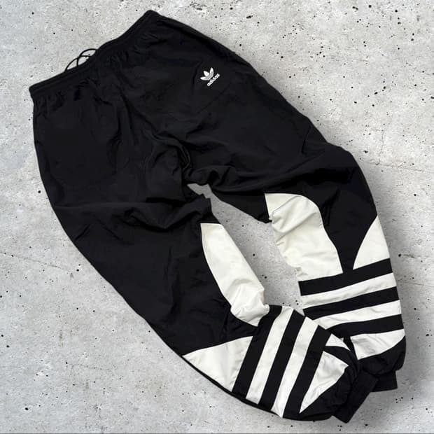 [S] 아디다스 빅 트레포일 블랙 트랙 팬츠 B297