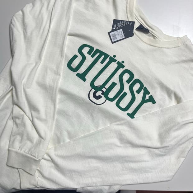 stussy 롱슬리브