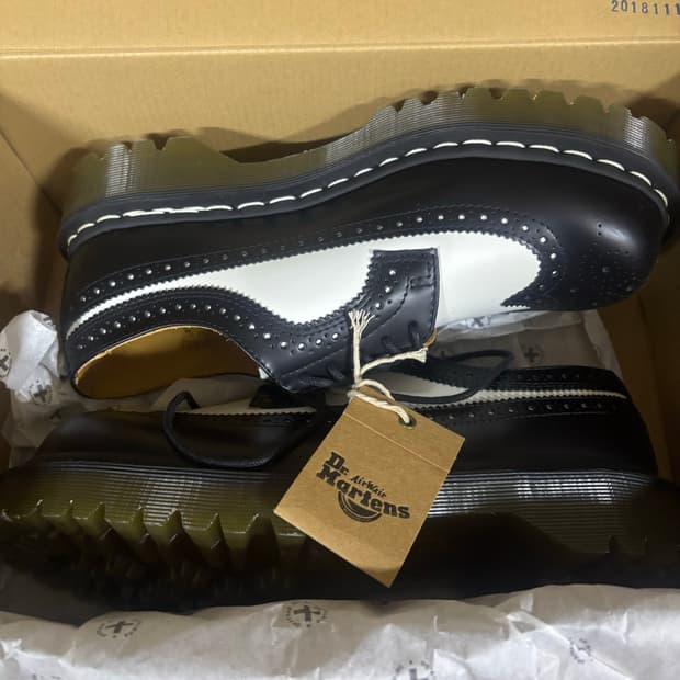 닥터마틴 브로그 260