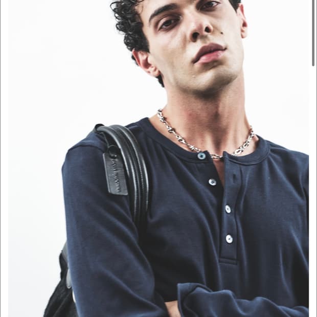 헬렛 헨리넥 네이비 M 구해요!