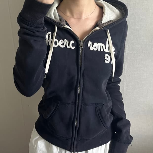 zip up hoodie