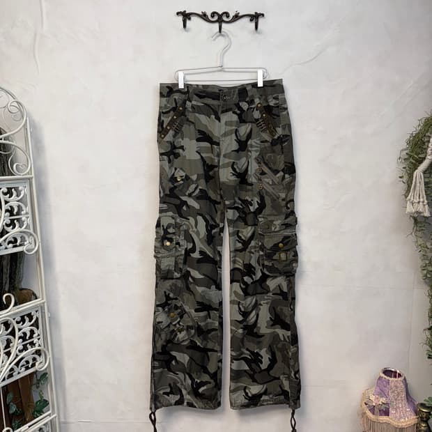 Ash khaki camouflage multi pocket 카고팬츠