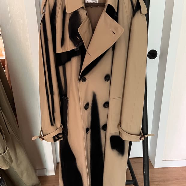 메종 마르지엘라 트렌치 코트