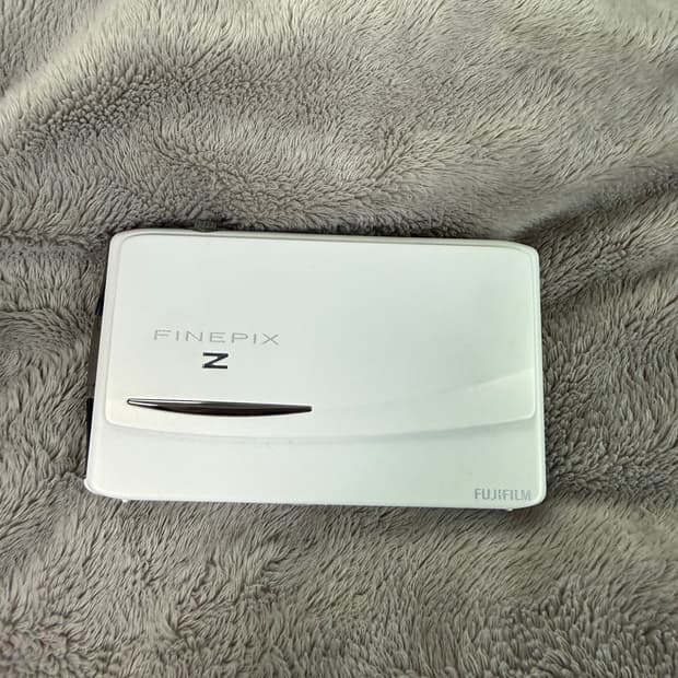 후지필름 FINEPIX Z950exr