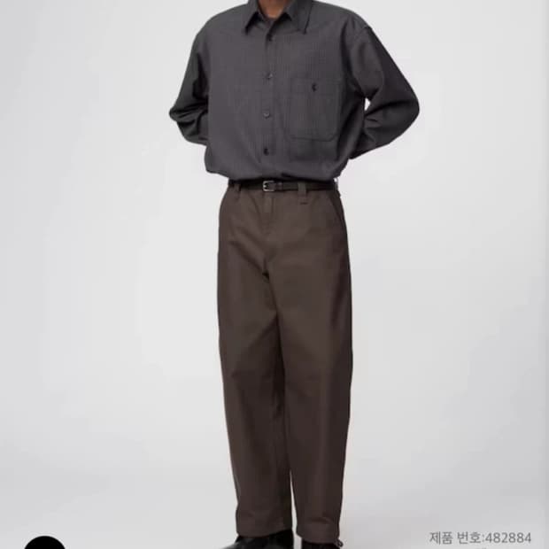 유니클로U 와이드핏 치노팬츠 다크브라운