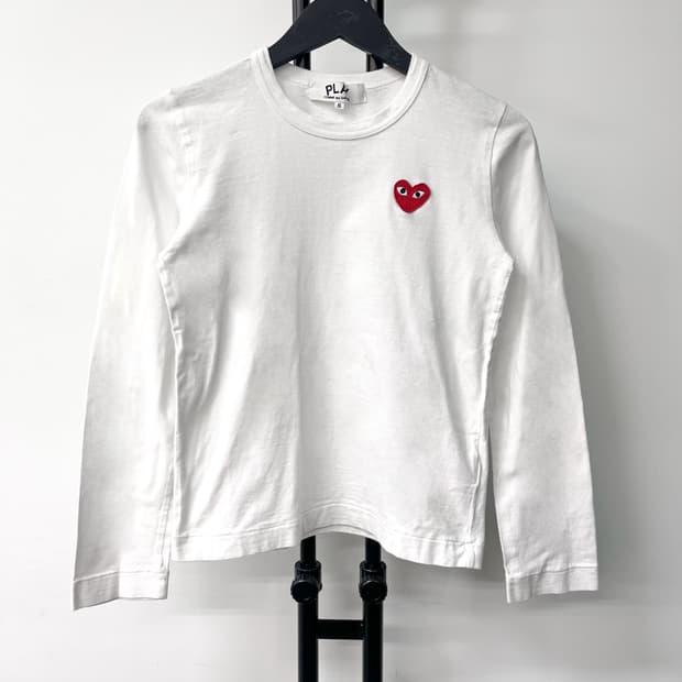 꼼데가르송 플레이 하트 와펜 롱슬리브