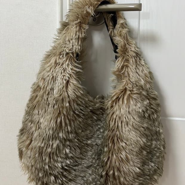 츠모리치사토 퍼 가방