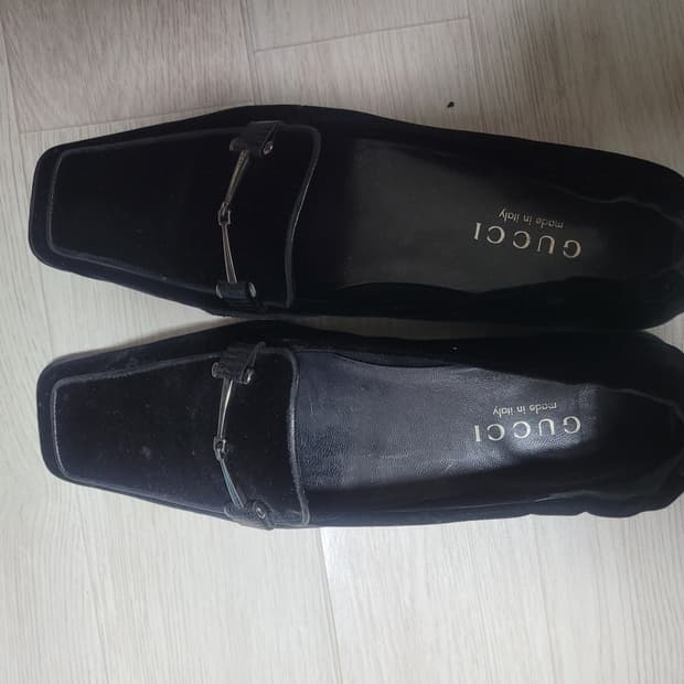 구찌 여성 구두 블랙 벨벳 로퍼 36 정품