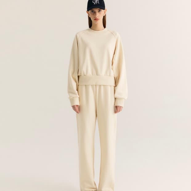 시티브리즈 크림맨투맨 새상품