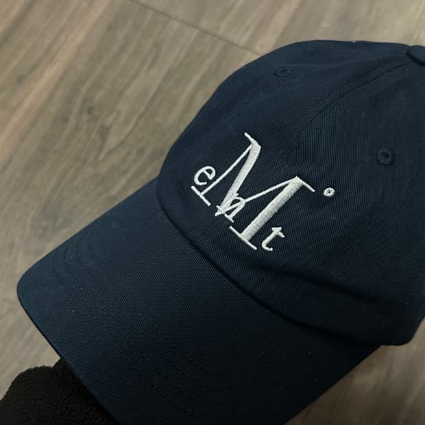 무센트 네이비 볼캡