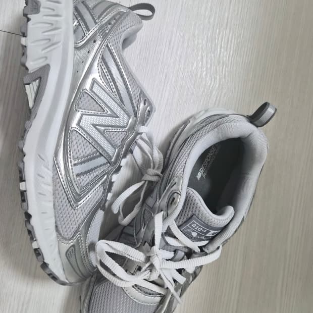 뉴발란스 러닝화