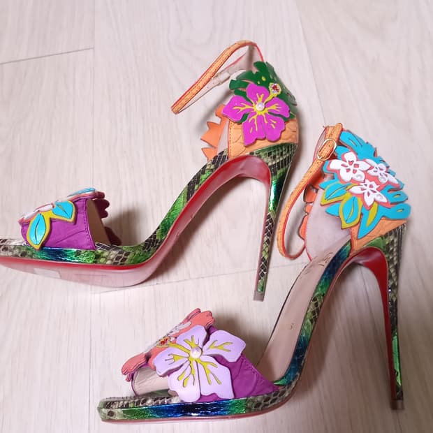 337만 새제품 크리스찬 루부탱 하와이 루나 하이힐 샌들  37