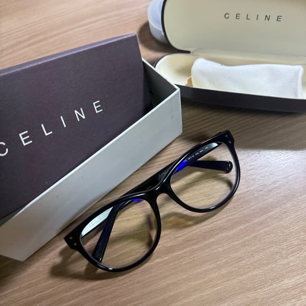 셀린느 뿔테안경